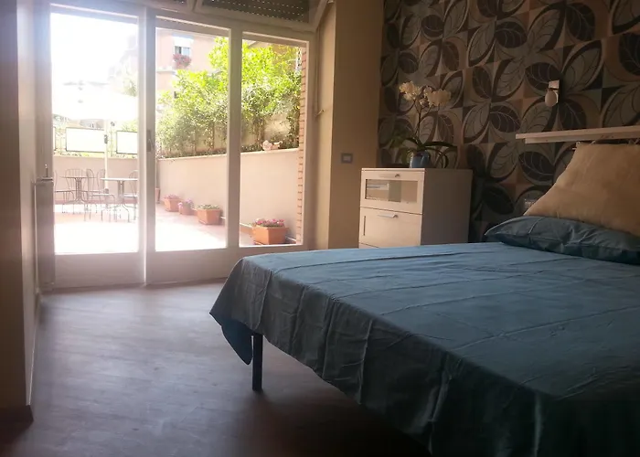 Domus Pio Xi° Bed & Breakfast 2*